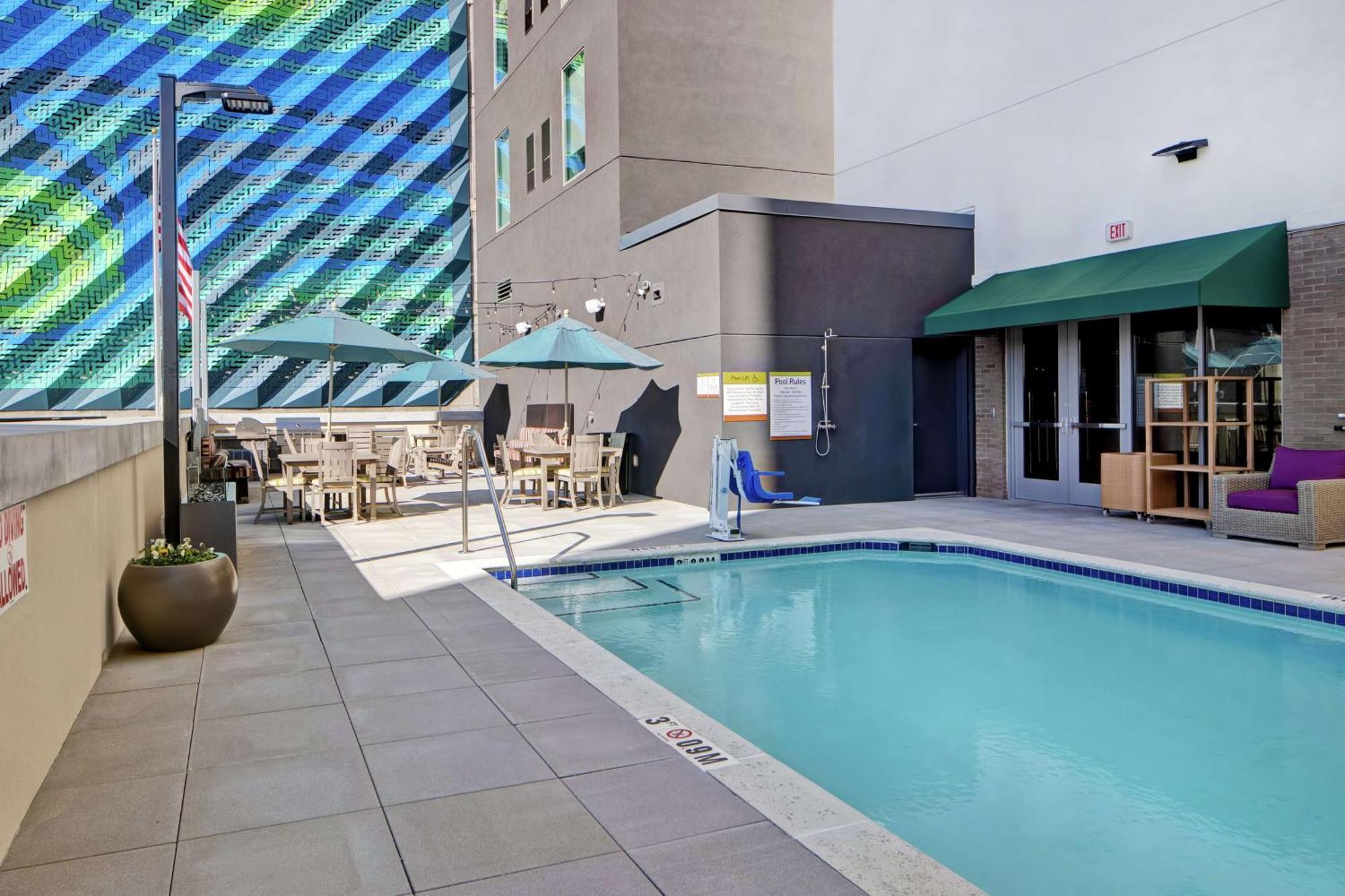 Home2 Suites By Hilton Charlotte Uptown Buitenkant foto